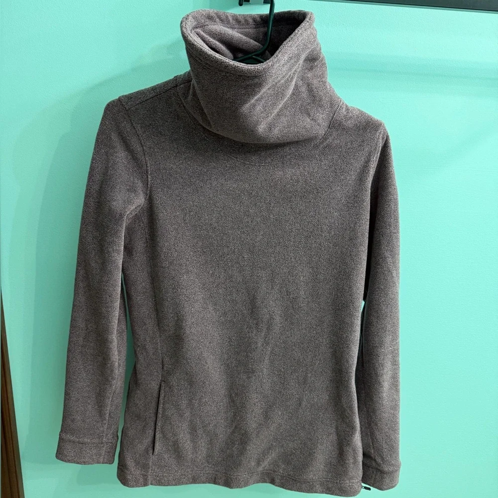 Nike Fleece Pull Over Turtleneck